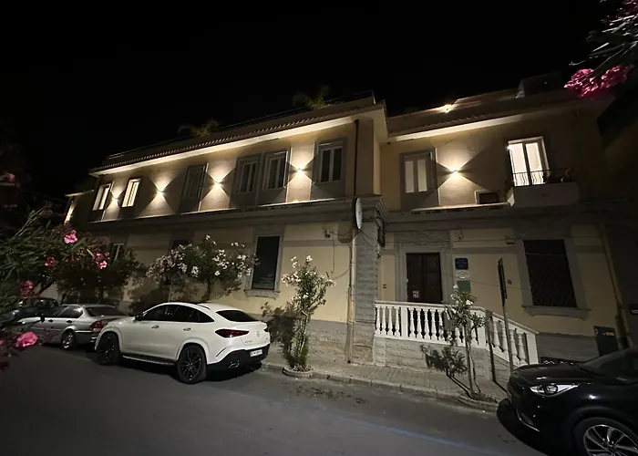 Karol Rooms