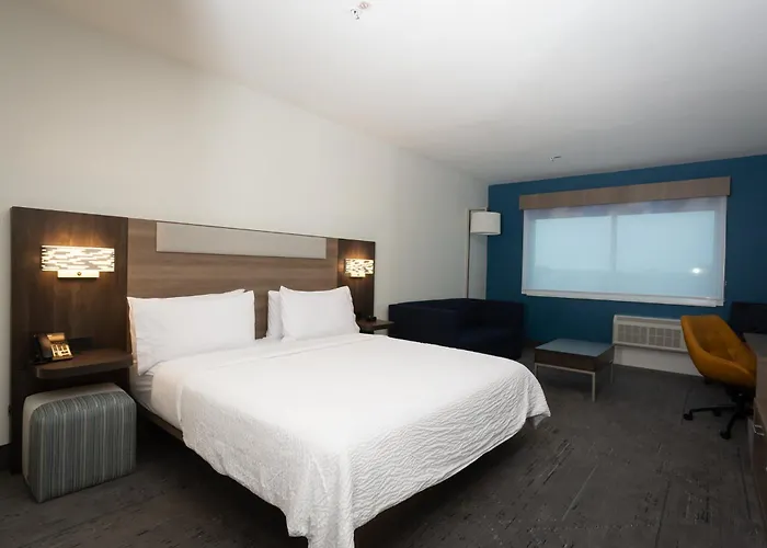 Holiday Inn Express & Suites Waco Downtown By Ihg