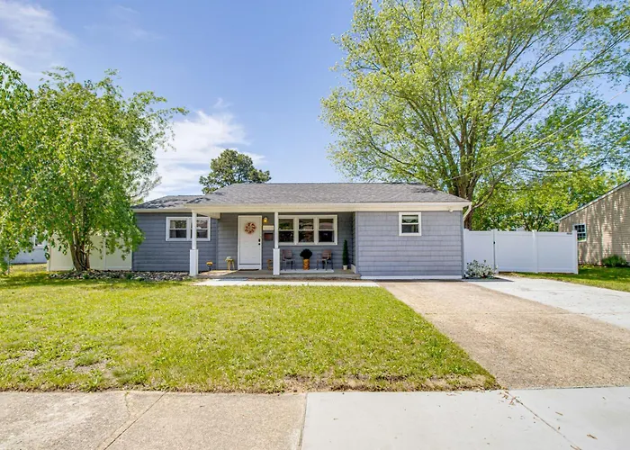 Near Dog Beach: Somers Point Escape W/ Large Yard!