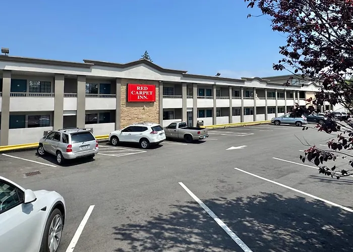Red Carpet Inn - Stamford