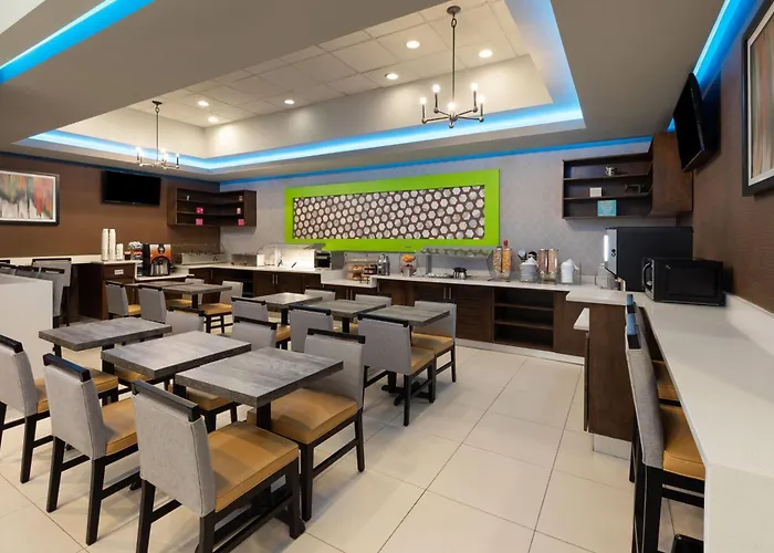 Ramada By Wyndham El Paso