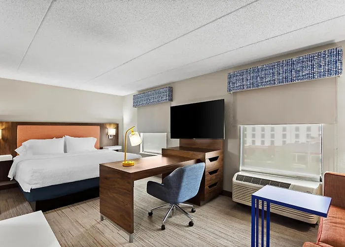 Hampton Inn & Suites Bolingbrook