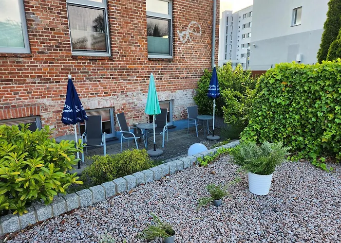 Unterwegs ins Apartmenthaus ehemalige Apartmenthaus Unterwegs