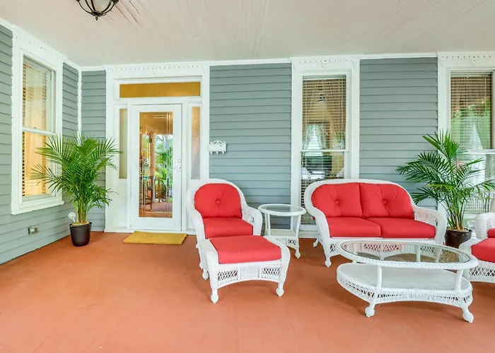 Walk To Waterfront: Downtown Elizabeth City Home!