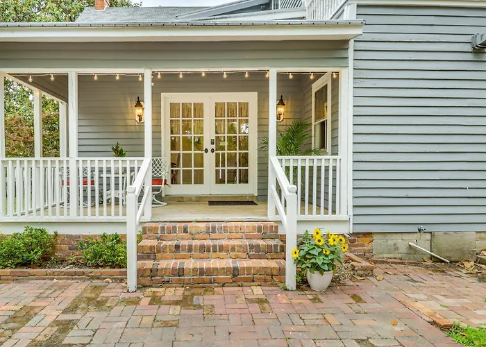Walk To Waterfront: Downtown Elizabeth City Home!