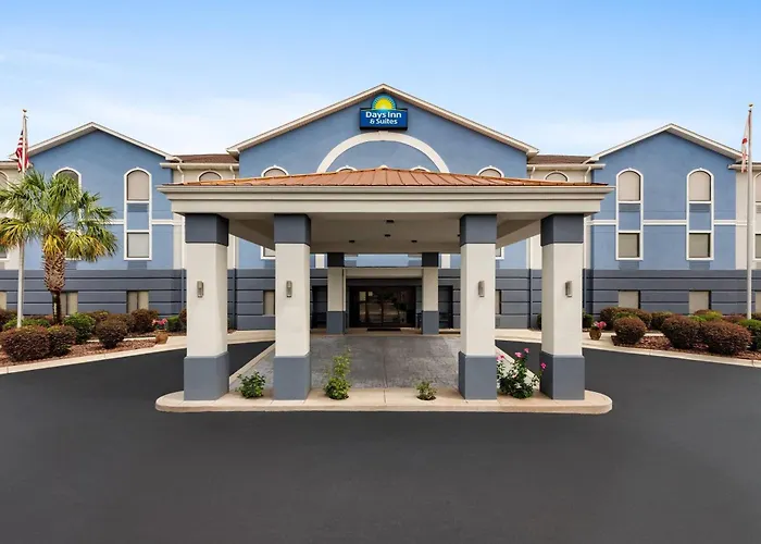 Days Inn & Suites By Wyndham Prattville-Montgomery