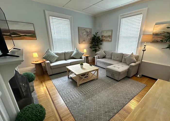 Charming Victorian Home Downtown Newport