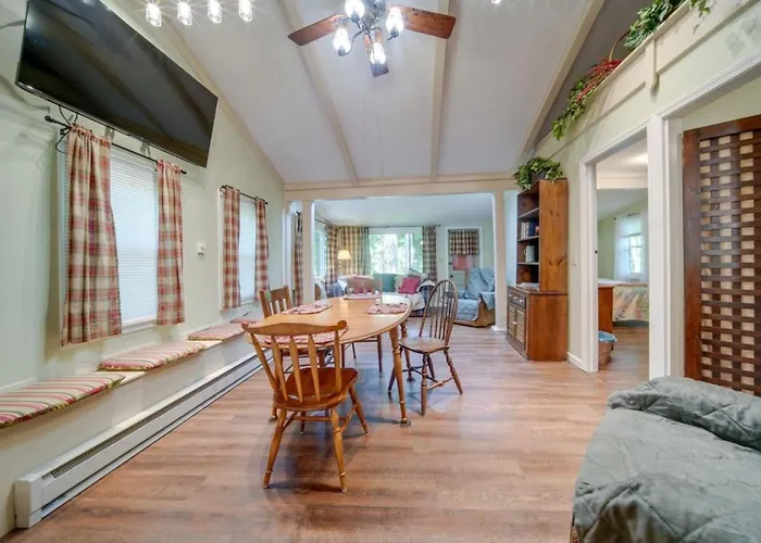 Earth'S River Retreat: Kayaks, Wineries & Gotl