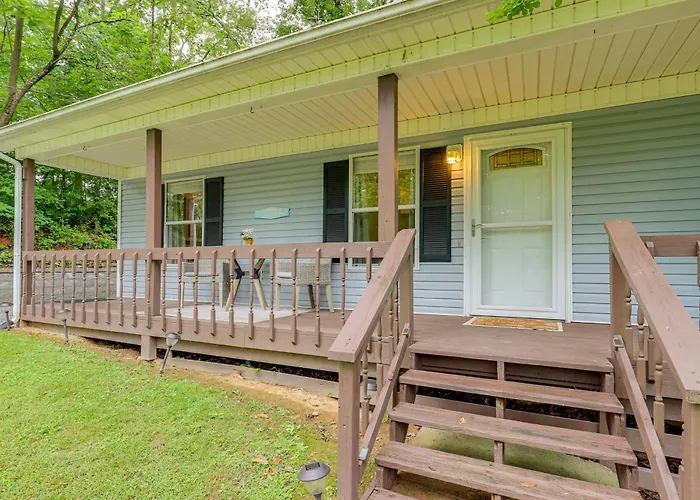 3 Mi To Cherokee Reservoir: 'Blue Haven Bungalow'