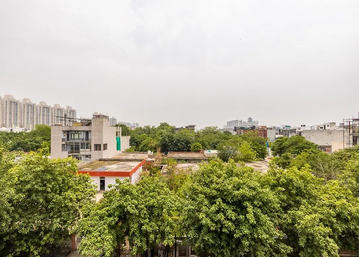 Hotel Admire Inn Sec - 104 By Aspl