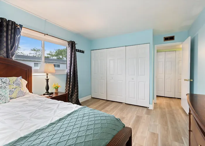 The Ultimate Escape. Unpack, Relax, Enjoy!Sleeps14