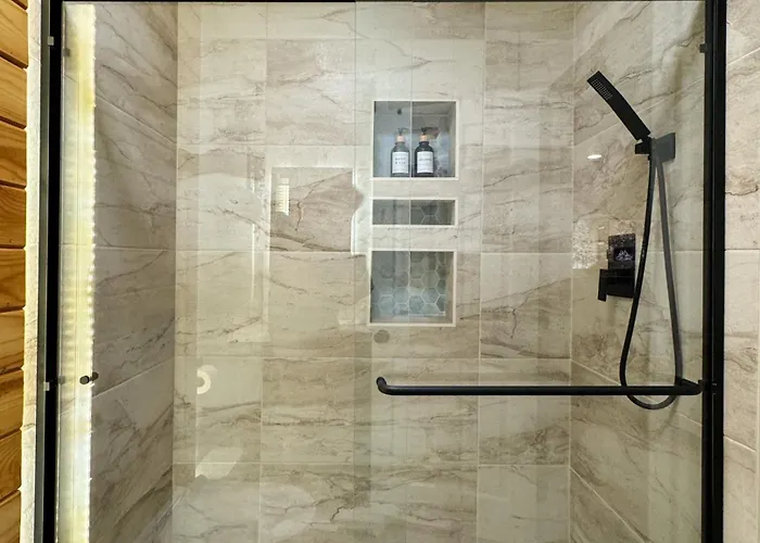 Private-Suite, Kitchen, Laundry, Rainfall Shower, 4Ktv