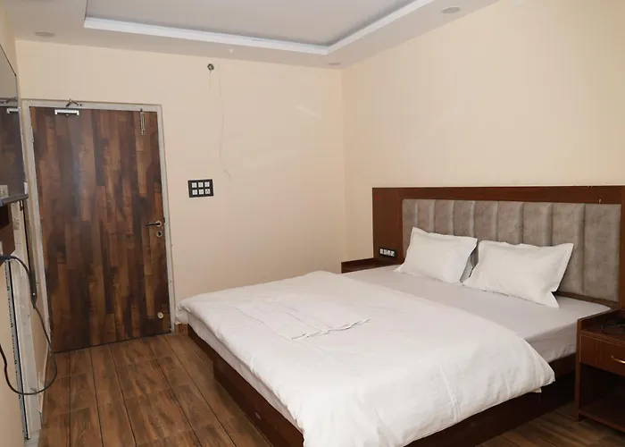 Hotel Siddhi Residency 200 Meter From Aiims