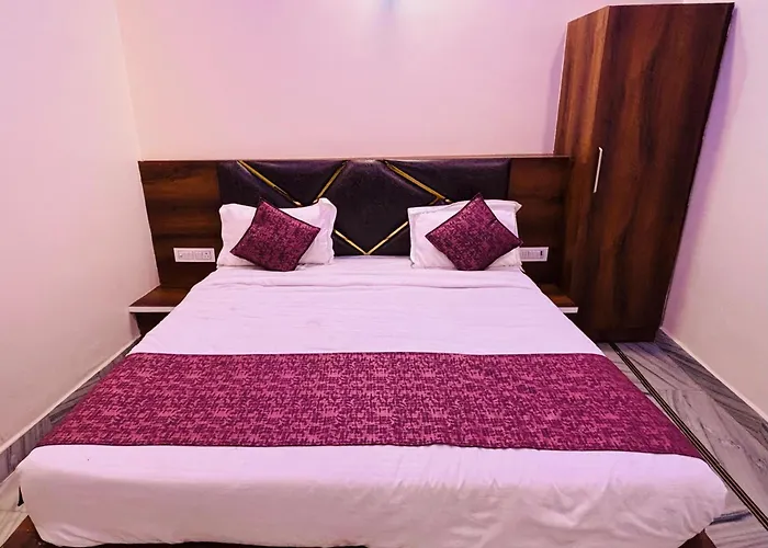 Shri Sarju Palace