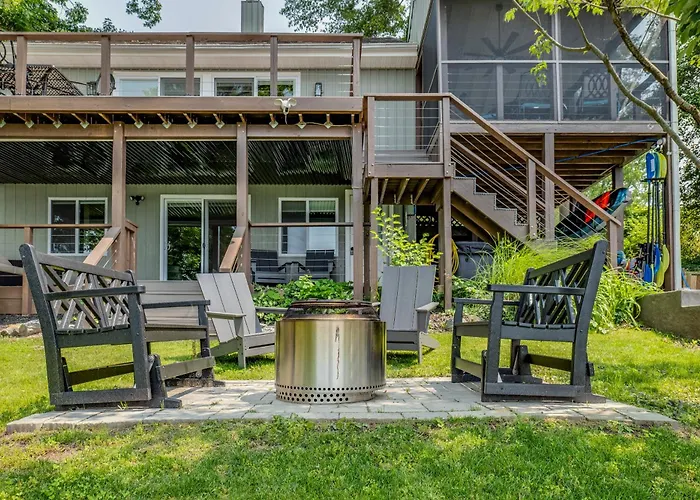 River Refresh - Waterfront With Spa On Placid Bay Luxury Vacation Rental By B Michaels Escapes