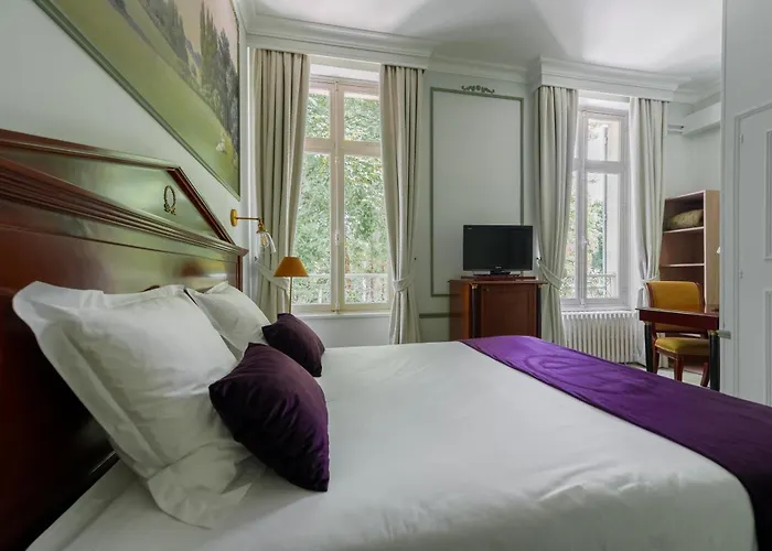 Logis Hotel Les Marechaux