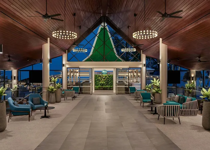 Le Meridien Phuket Beach Resort Karon