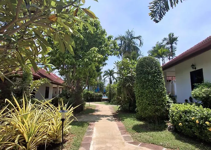 D&K Smiley Phuket Resort