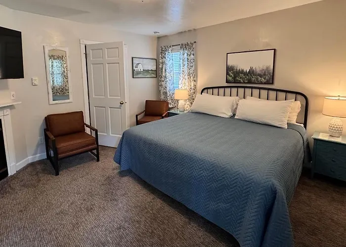 Cedar Court Inn