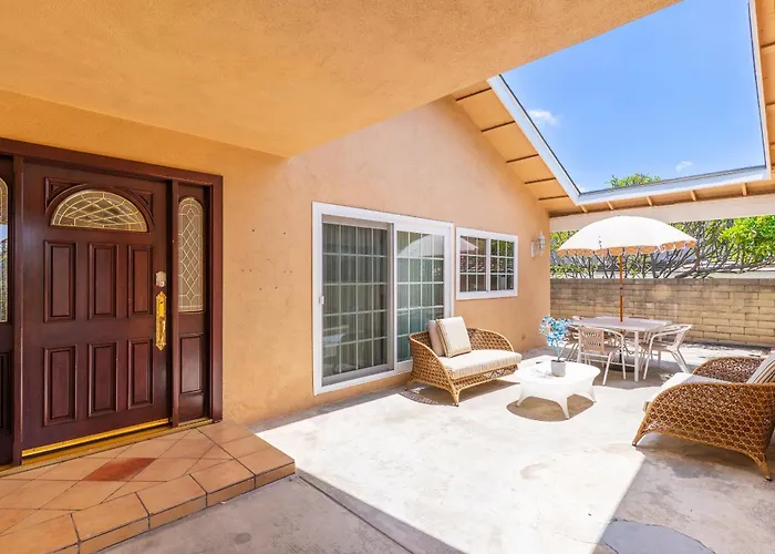 @ Marbella Lane - Contemporary 4Br Charm W/ Pool