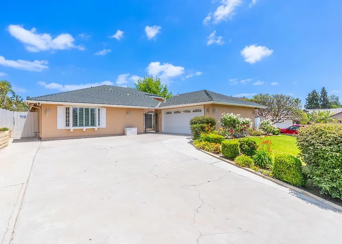 @ Marbella Lane - Contemporary 4Br Charm W/ Pool