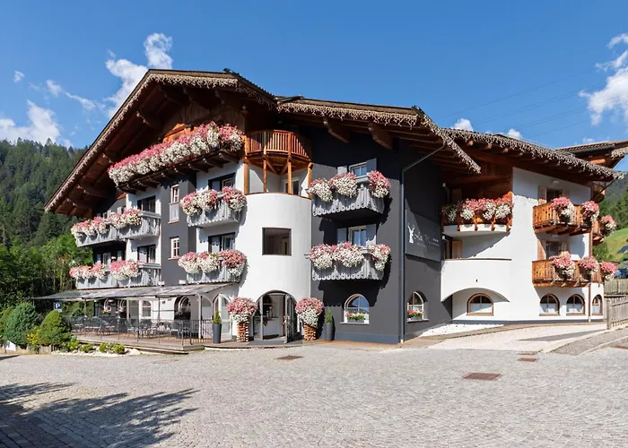 Hotel Madonnina Resort And Wellness