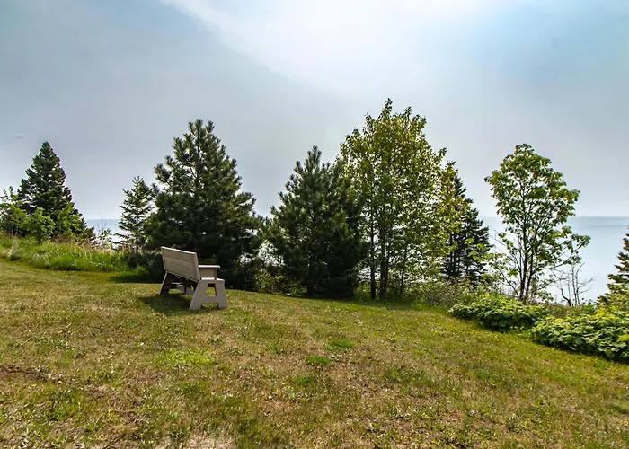 Incredible Views W Garage On Lake And Bike Trail