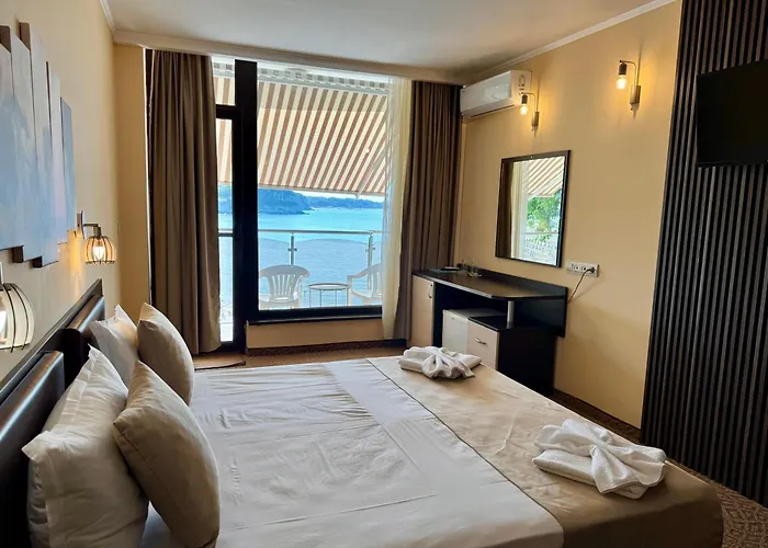Family Hotel Teos