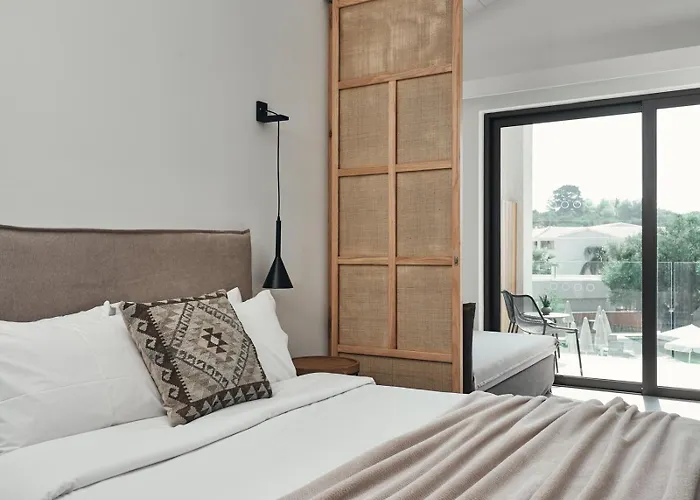 Aqua Bay Suites