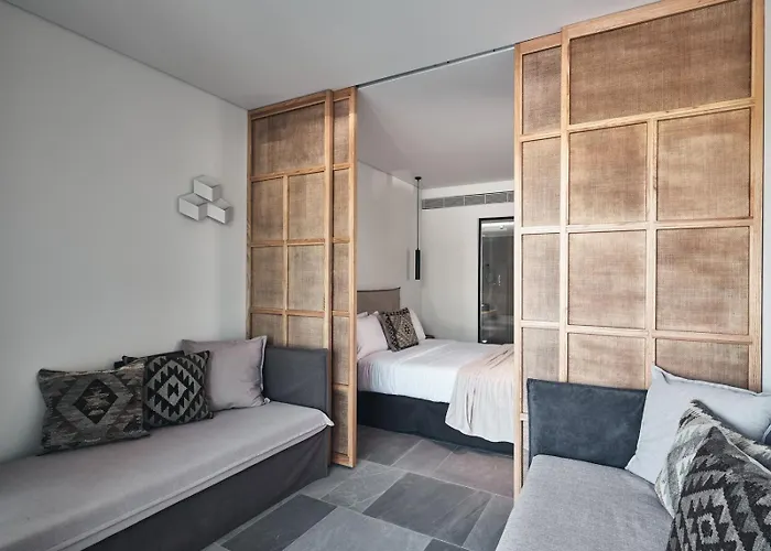Aqua Bay Suites
