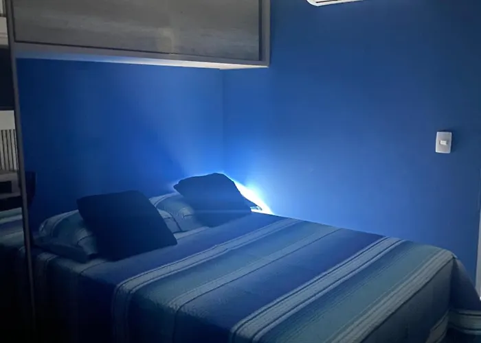 Hotel em CABO FRIO Cond Royale - Av N S Assunção 239, bairro Passagem - un 229
