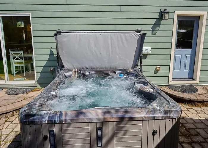Villa With Hot Tub, Firepit And Game Room