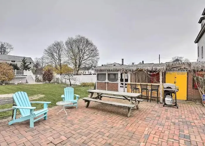 Witch City Retreat With Tiki Bar In Downtown Salem