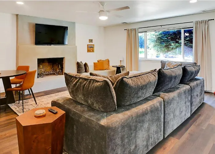A Cozy Home | Games | Dogs Ok