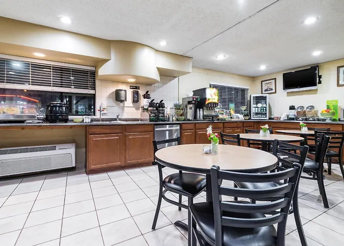 Quality Inn & Suites Lacey Olympia