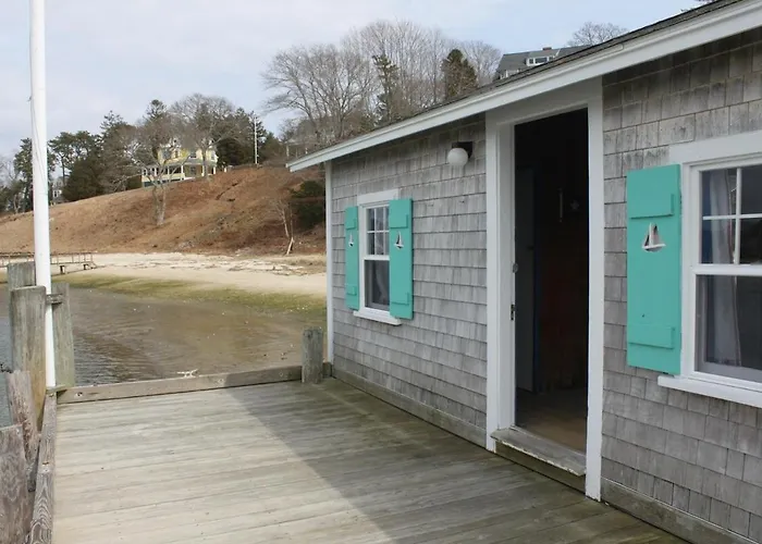 Gregg House - Amazing Views, Sunsets, Private Beach & Boathouse