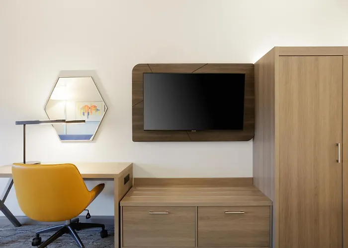 Holiday Inn Express Hotel & Suites Cincinnati Southeast Newport By Ihg