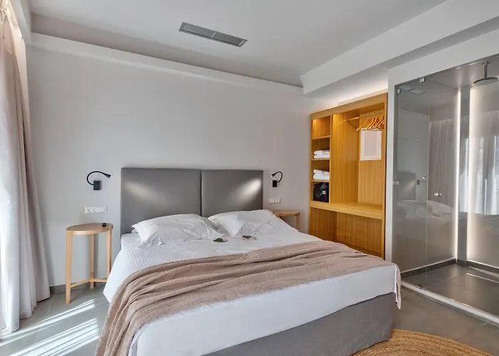 Naves Suites