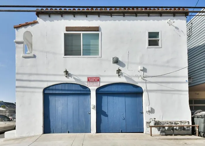 1000#1 Contemporary Home W/ Parking, Grill, & Ac!
