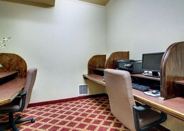 Clarion Suites Vidalia