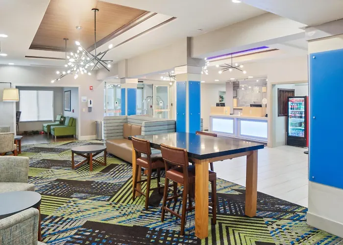 Holiday Inn Express And Suites Stroudsburg-Poconos By Ihg