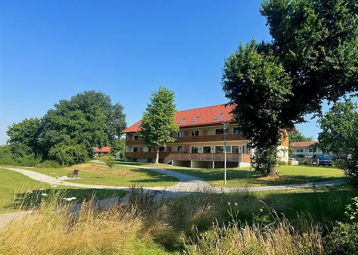 Chalet An der Brunnader-Ihr perfekter Rückzugsort in der Bayerischen Toskana-Überwiegend mit Klima-3Geh-Min zur Therme
