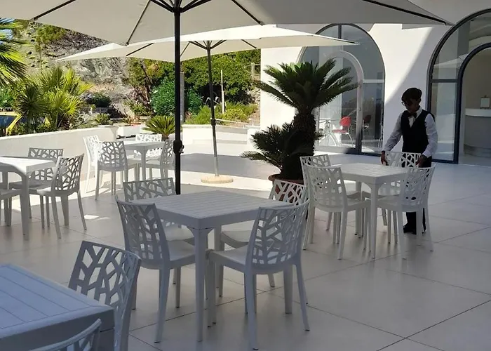Hotel Ristorante La Scogliera