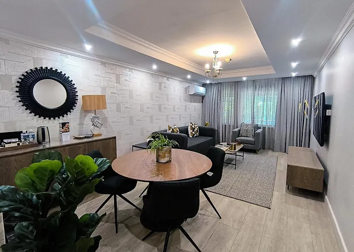Cresta Thapama Hotel