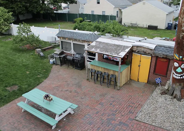 Witch City Retreat With Tiki Bar In Downtown Salem