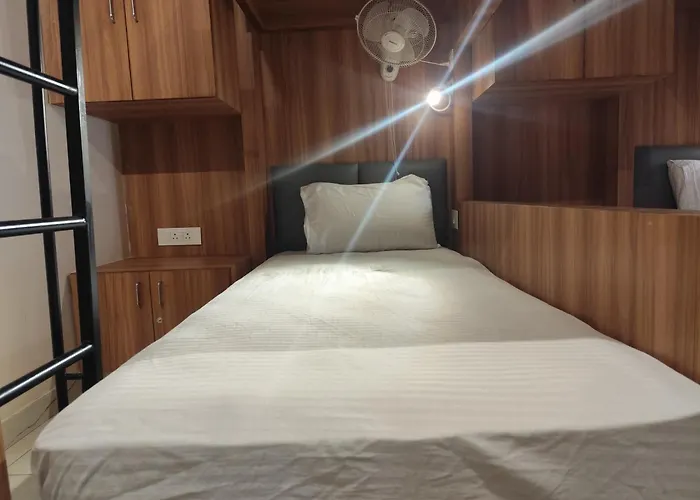 Hotel River View Sringeri