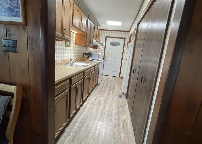 Elizabeth House 56126