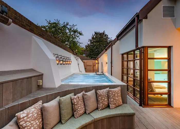 Richmond Harbour Hotel&Spa