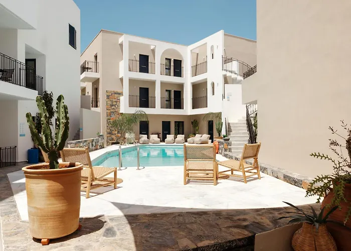Nami Hotel & Suites
