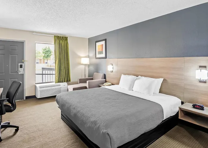 Quality Inn Oak Grove Fort Campbell